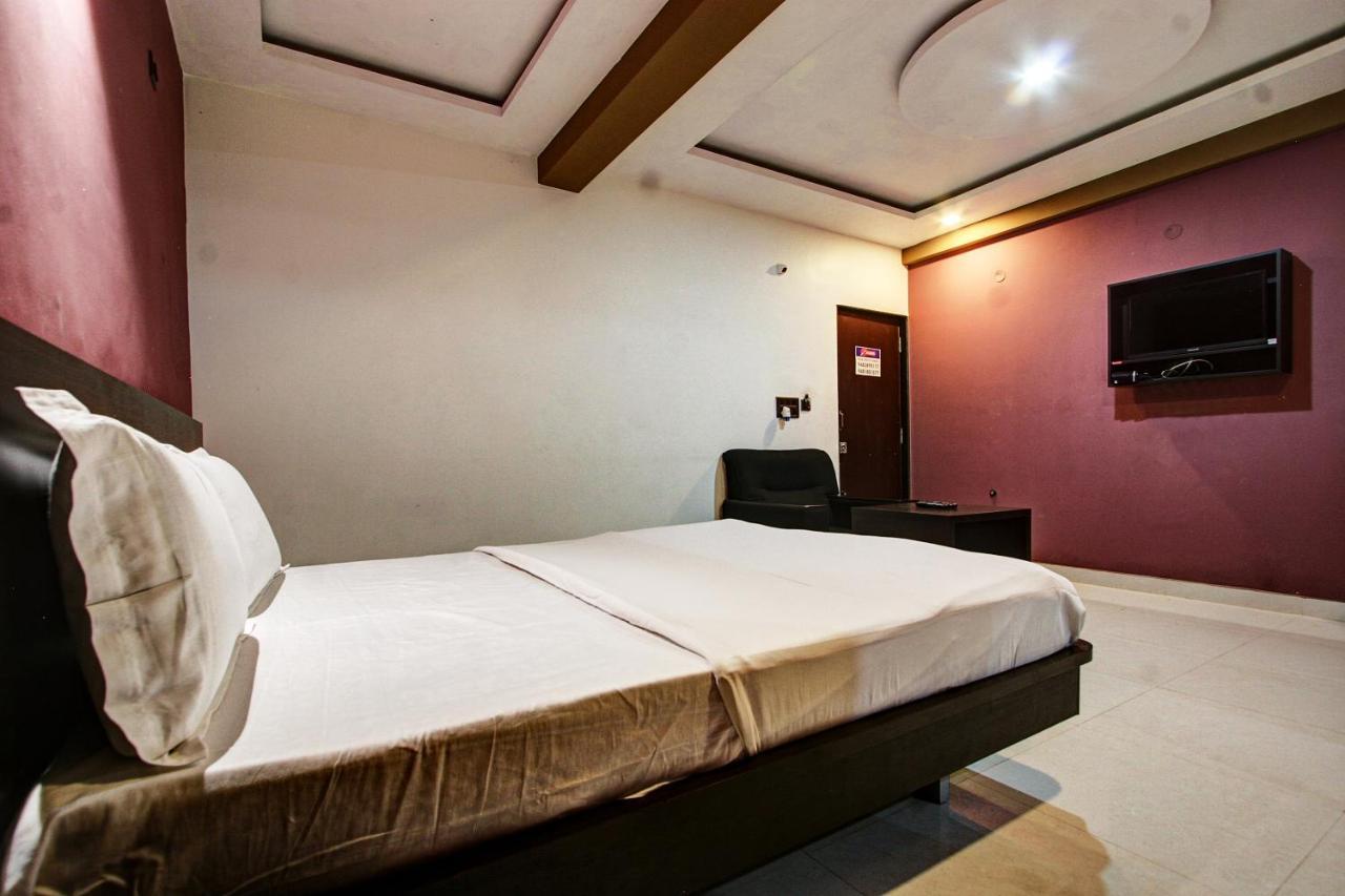 Spot On 37197 Mallya Residency Hotel Someshwar Eksteriør billede